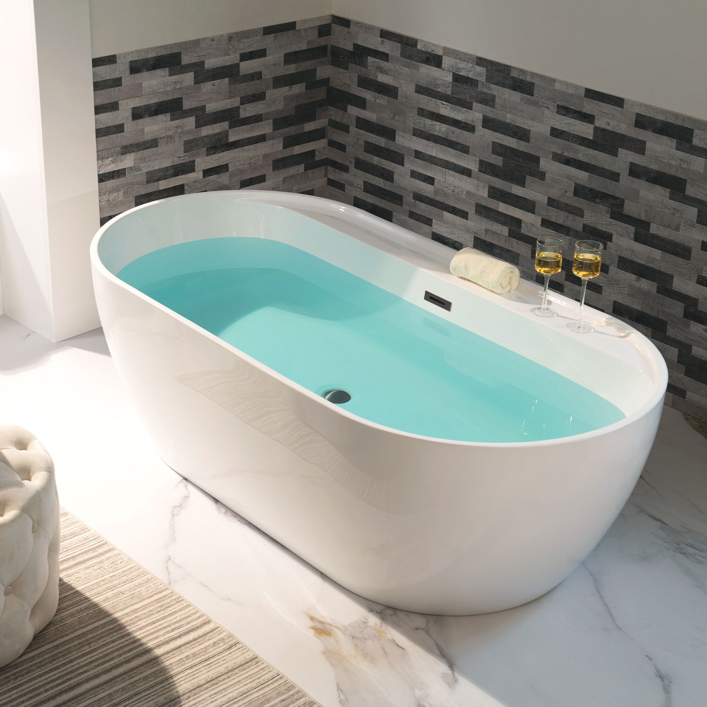 Aura 72" Freestanding Bathtub