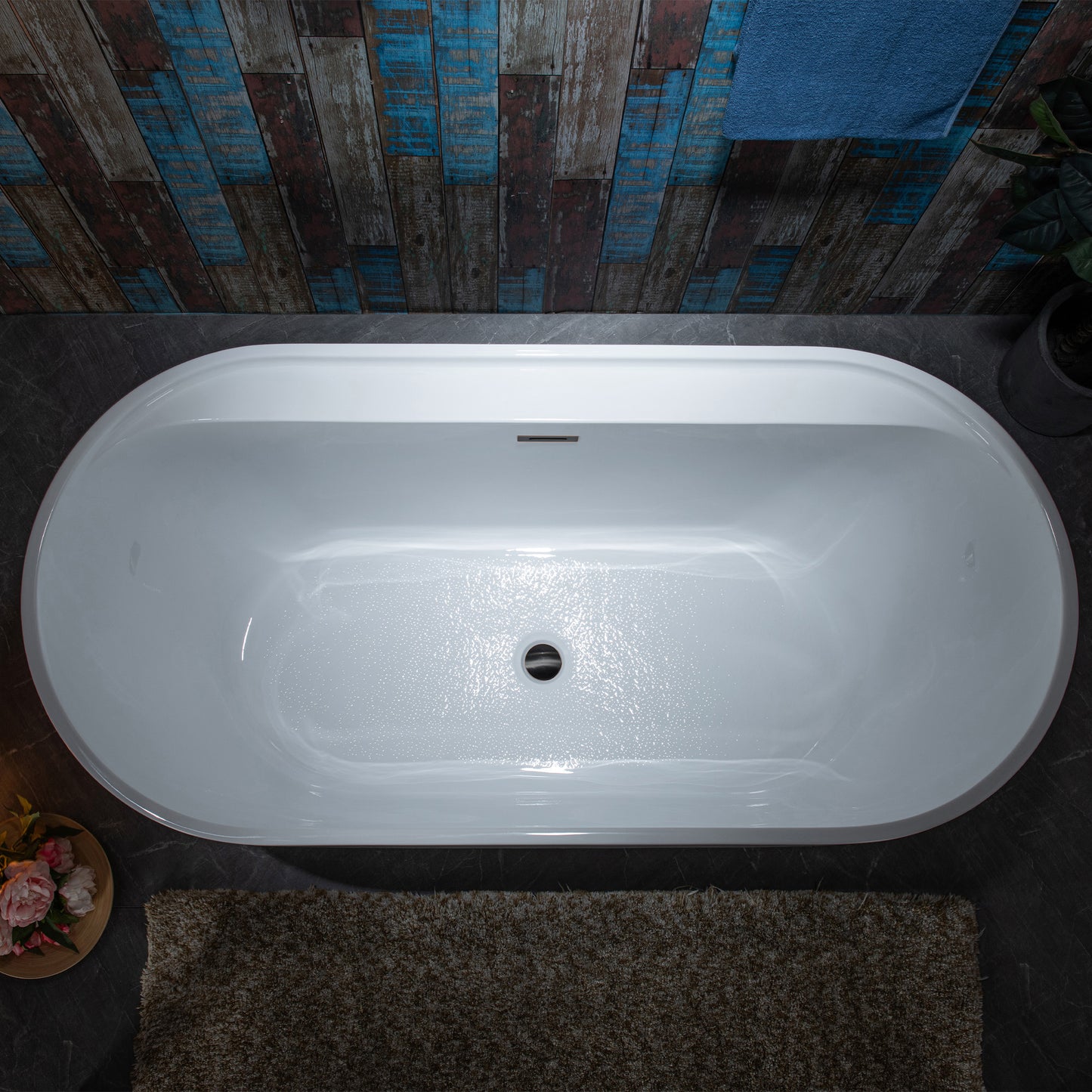 Aura 67" Freestanding Bathtub
