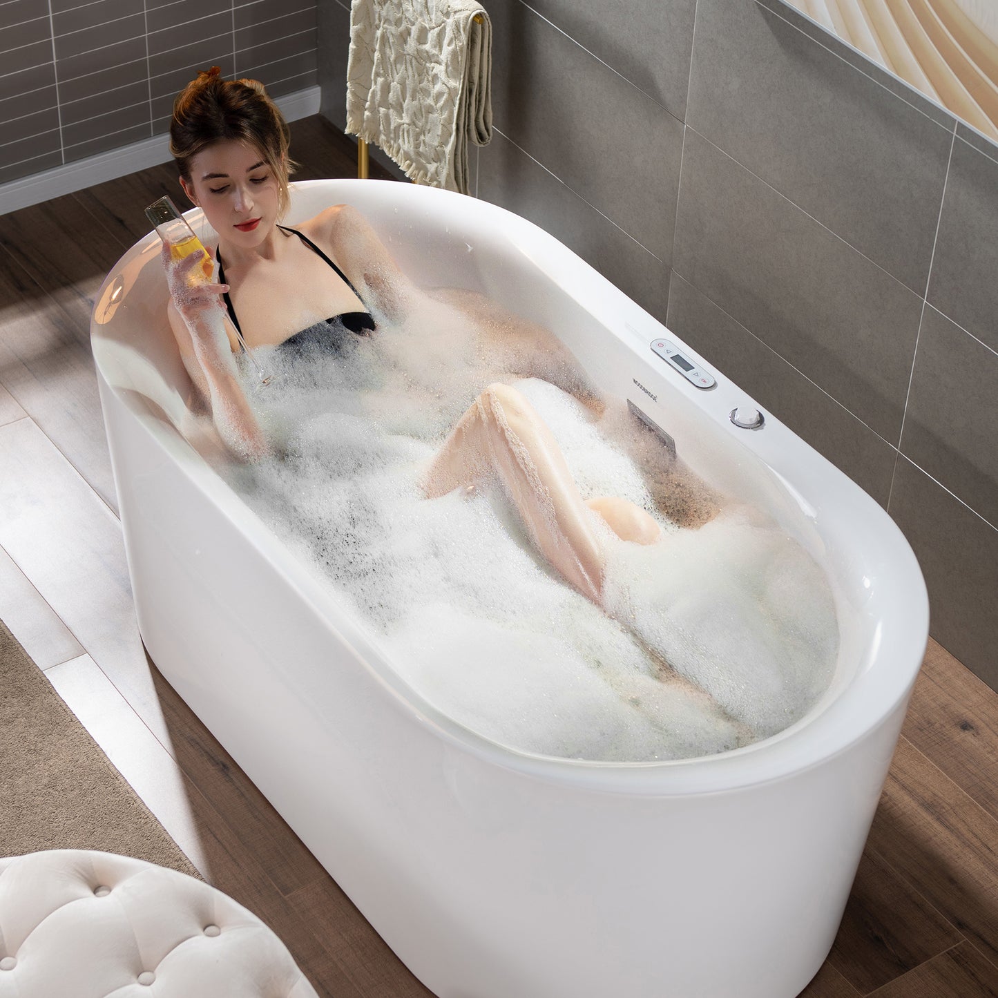 Vortice 59" Freestanding Whirlpool Bathtub