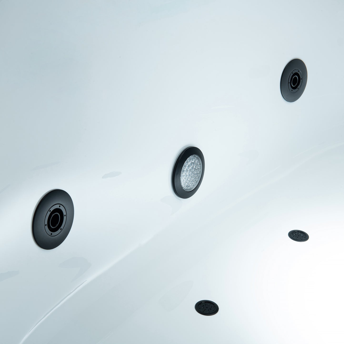 Vortice 59" Freestanding Whirlpool Bathtub