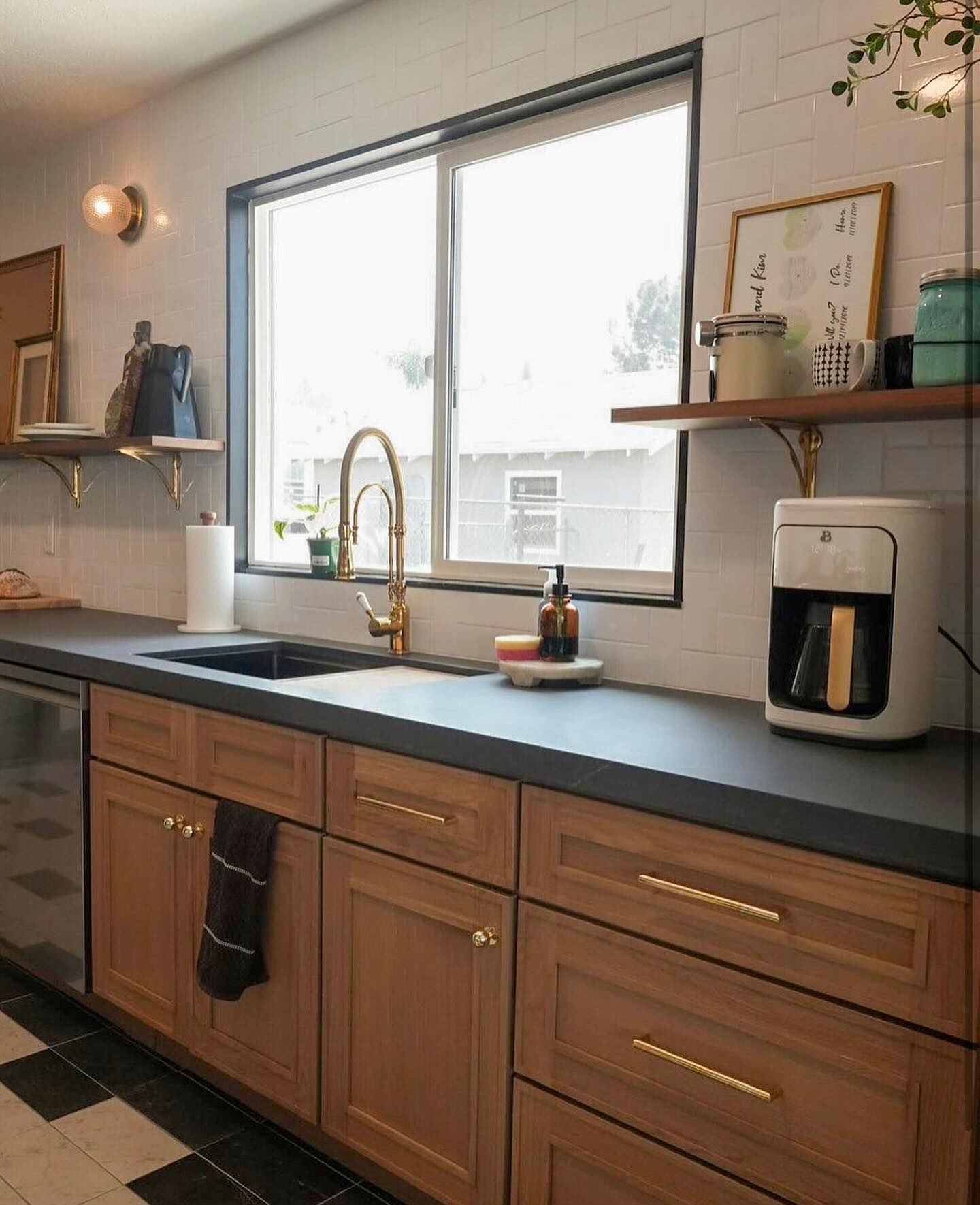 Elegant Shaker Oak