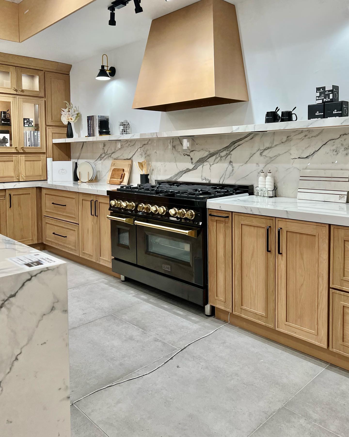 Elegant Shaker Oak