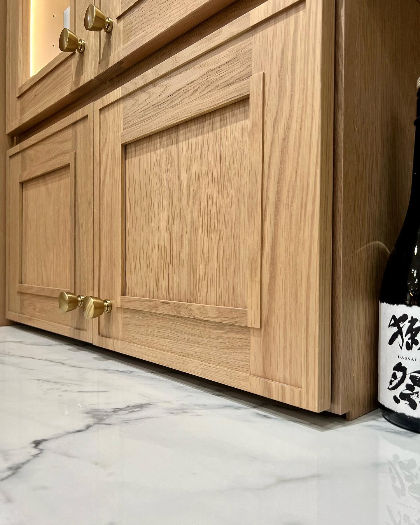Elegant Shaker Oak