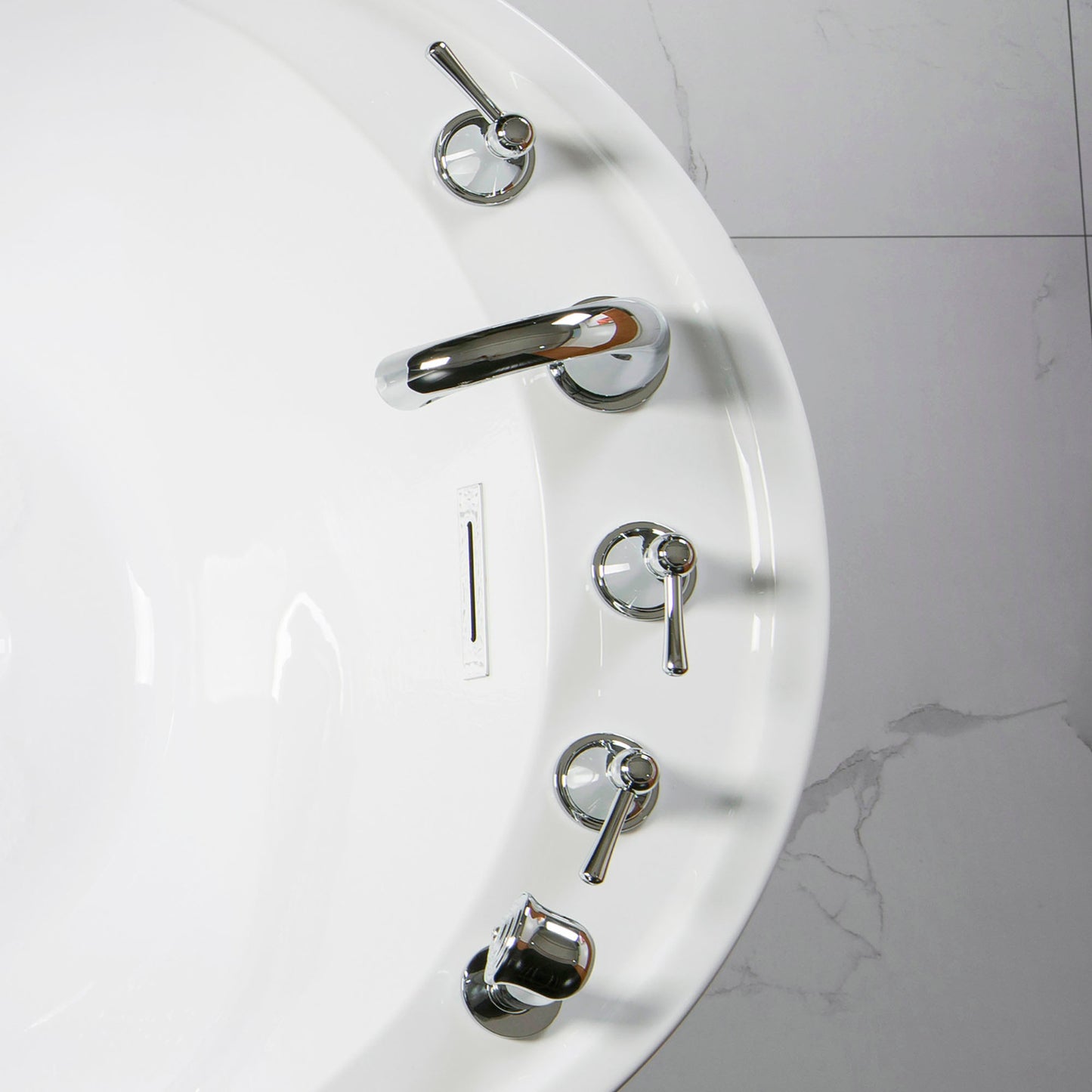 Hessa Deck Mouted Tub Faucet