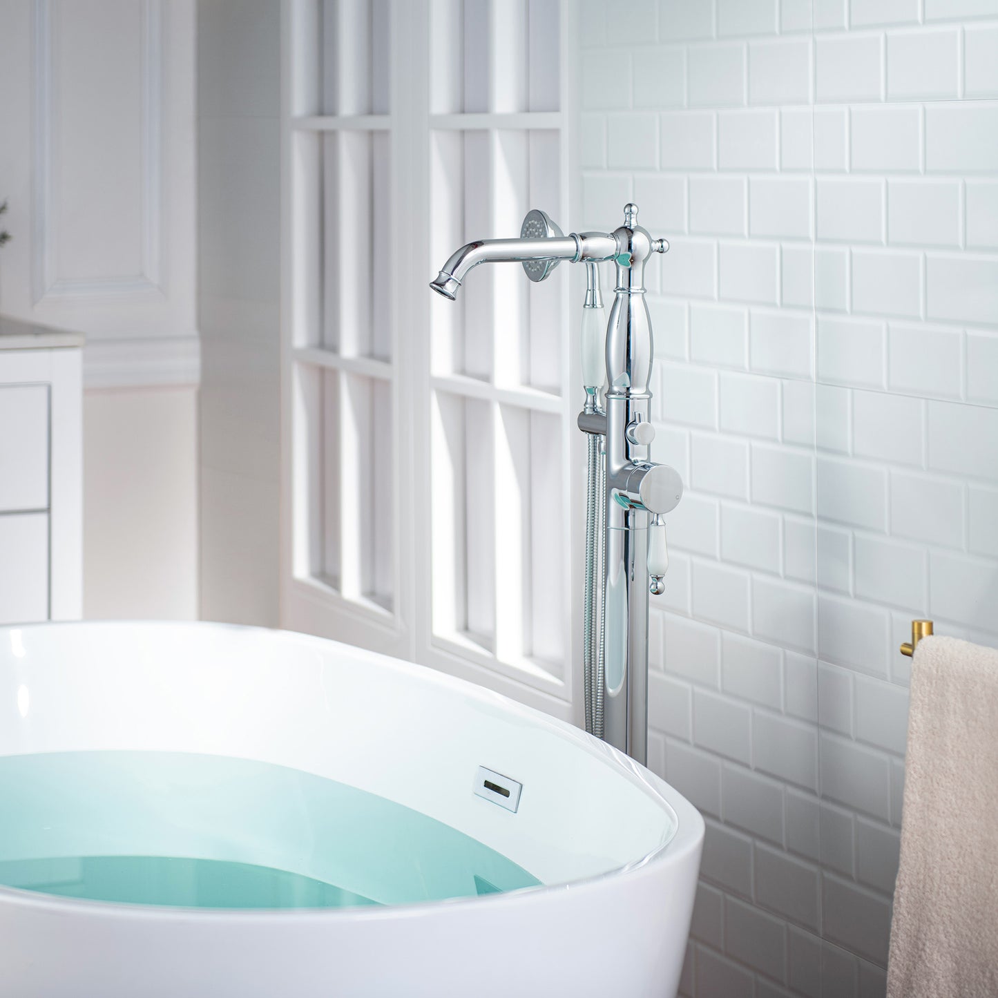 Inari Freestanding tub Faucet