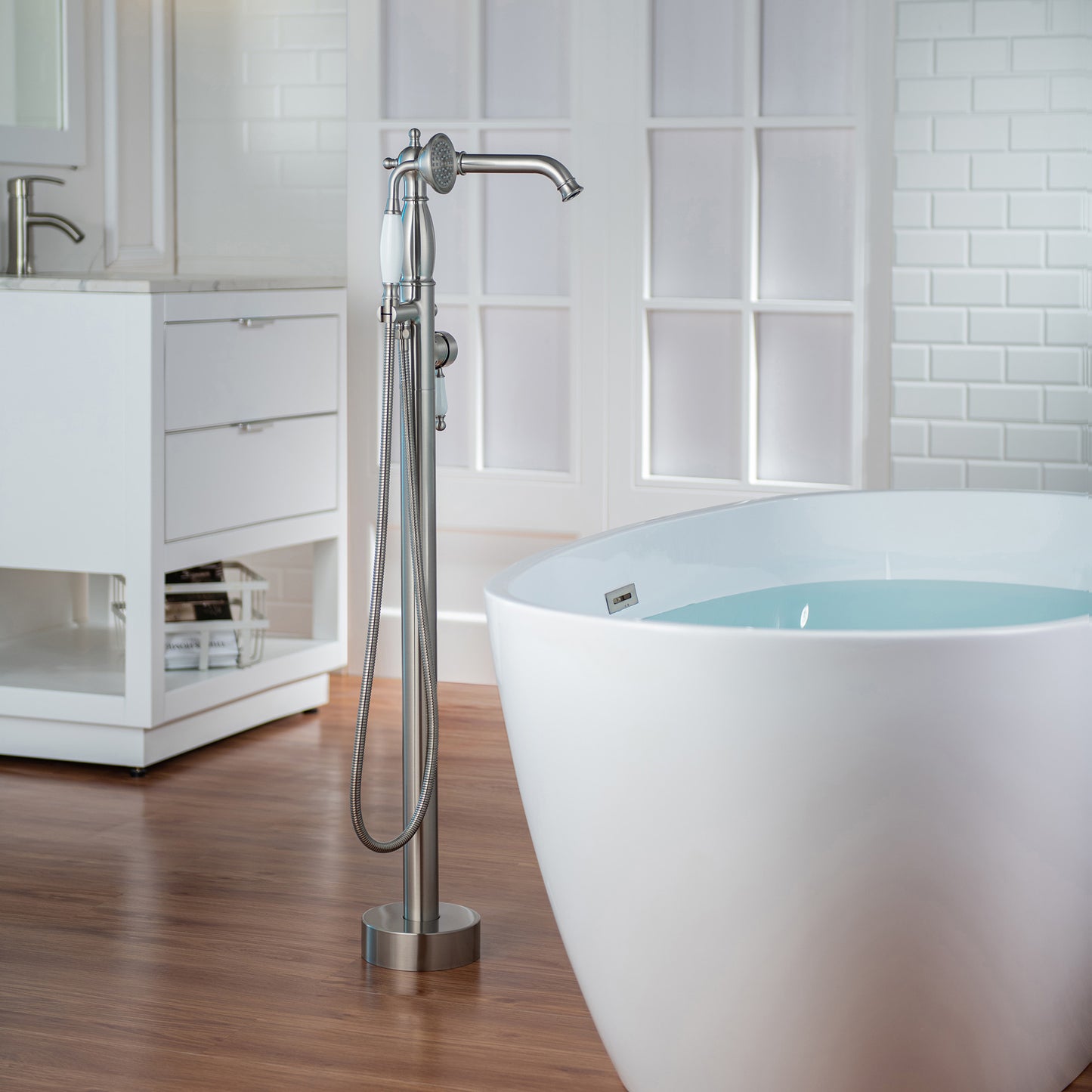 Inari Freestanding tub Faucet