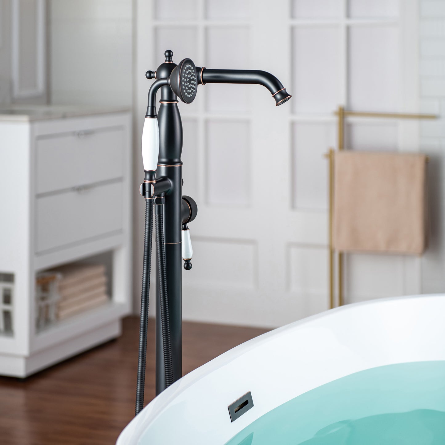 Inari Freestanding tub Faucet