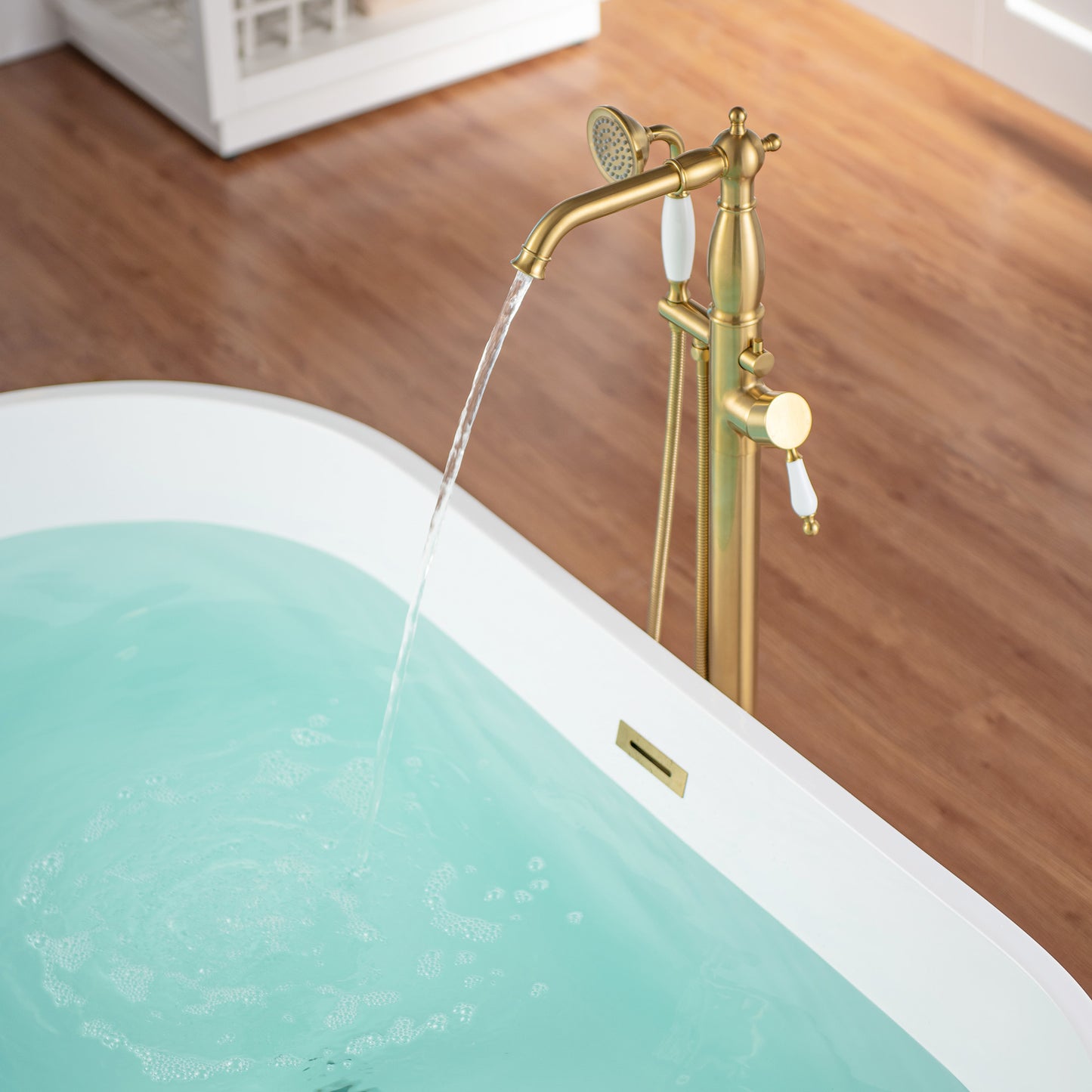 Inari Freestanding tub Faucet