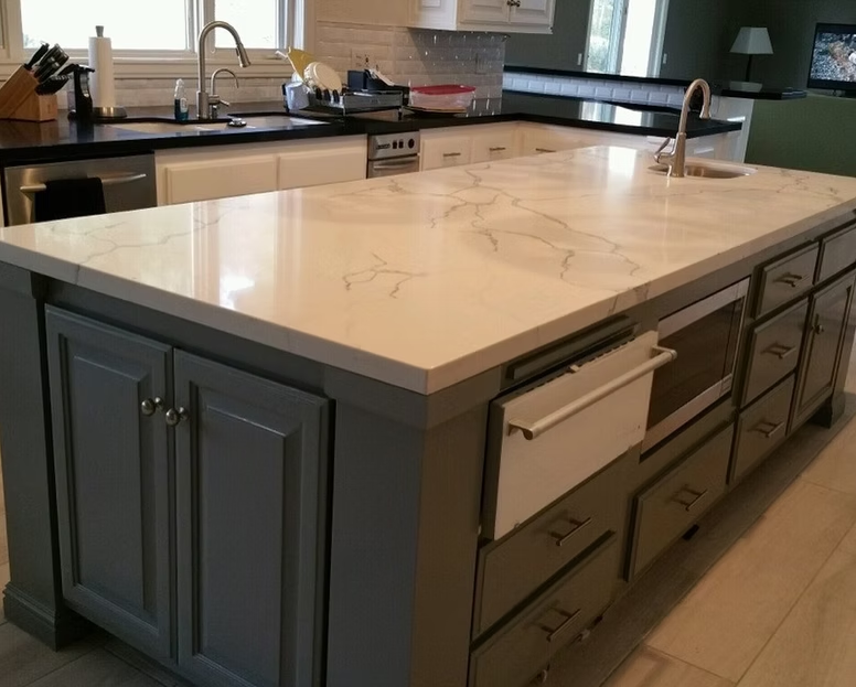 Calacatta Cielo Quartz Slab