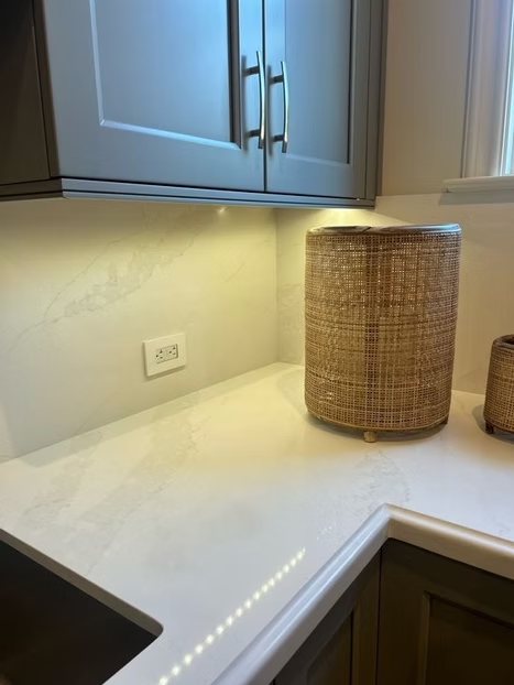 Calacatta Ria Quartz Slab