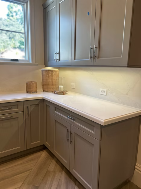Calacatta Ria Quartz Slab