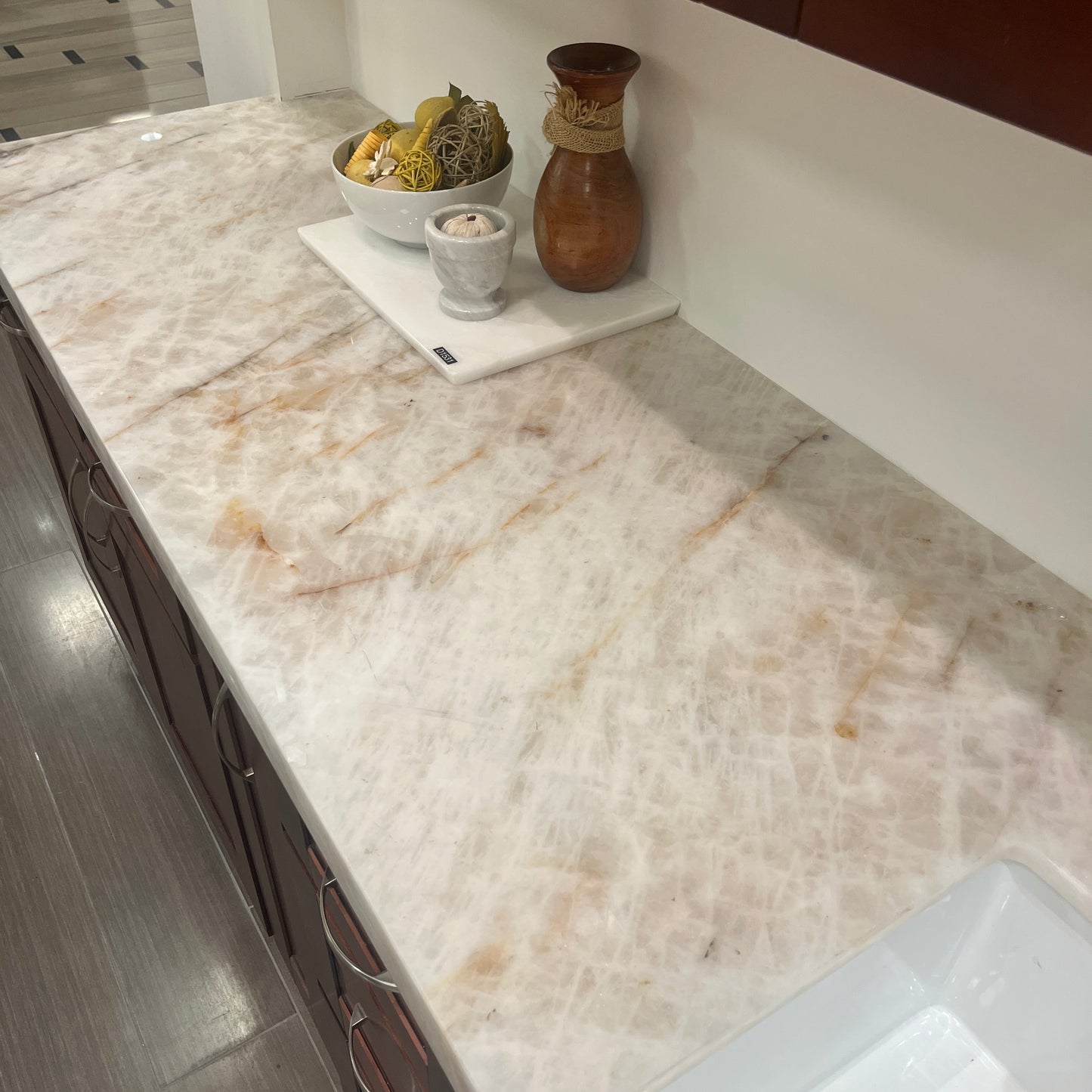 Cristallo Quartzite Slab