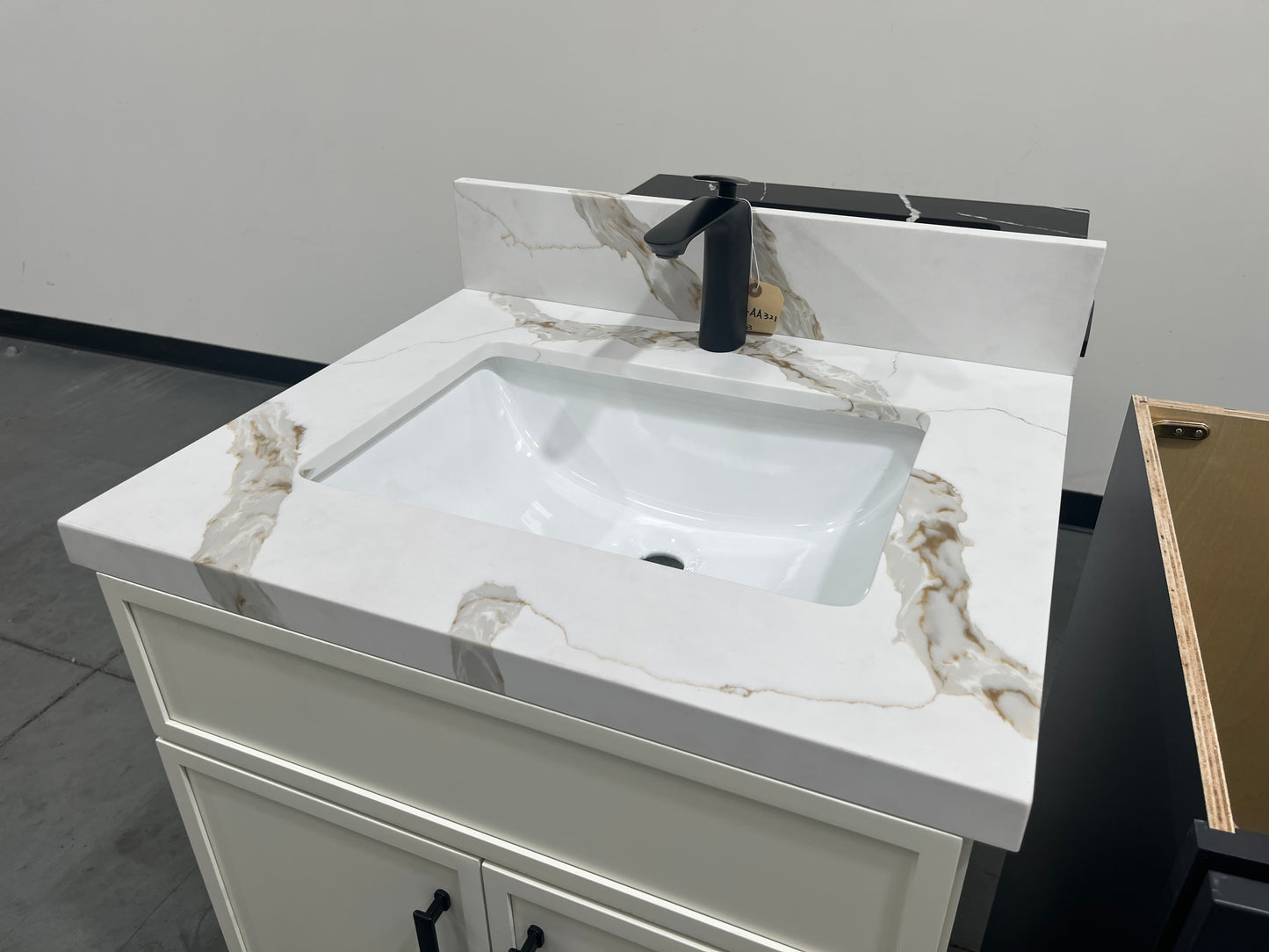 Calacatta Gold Quartz Vanity Top
