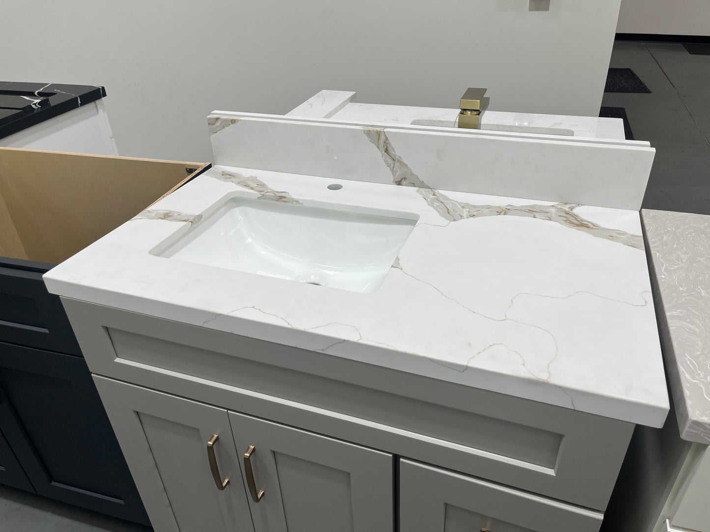 Calacatta Gold Quartz Vanity Top