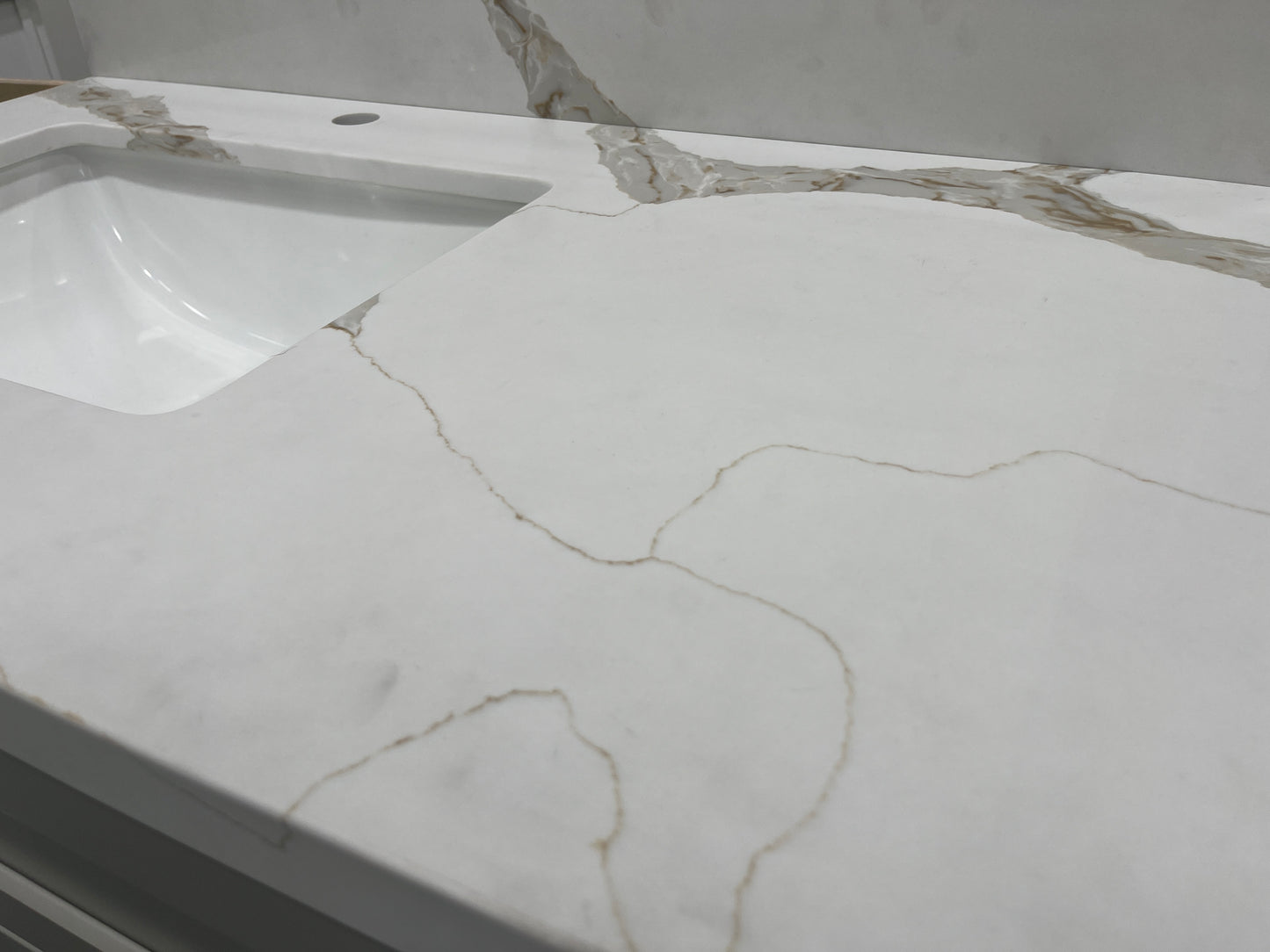 Calacatta Gold Quartz Vanity Top