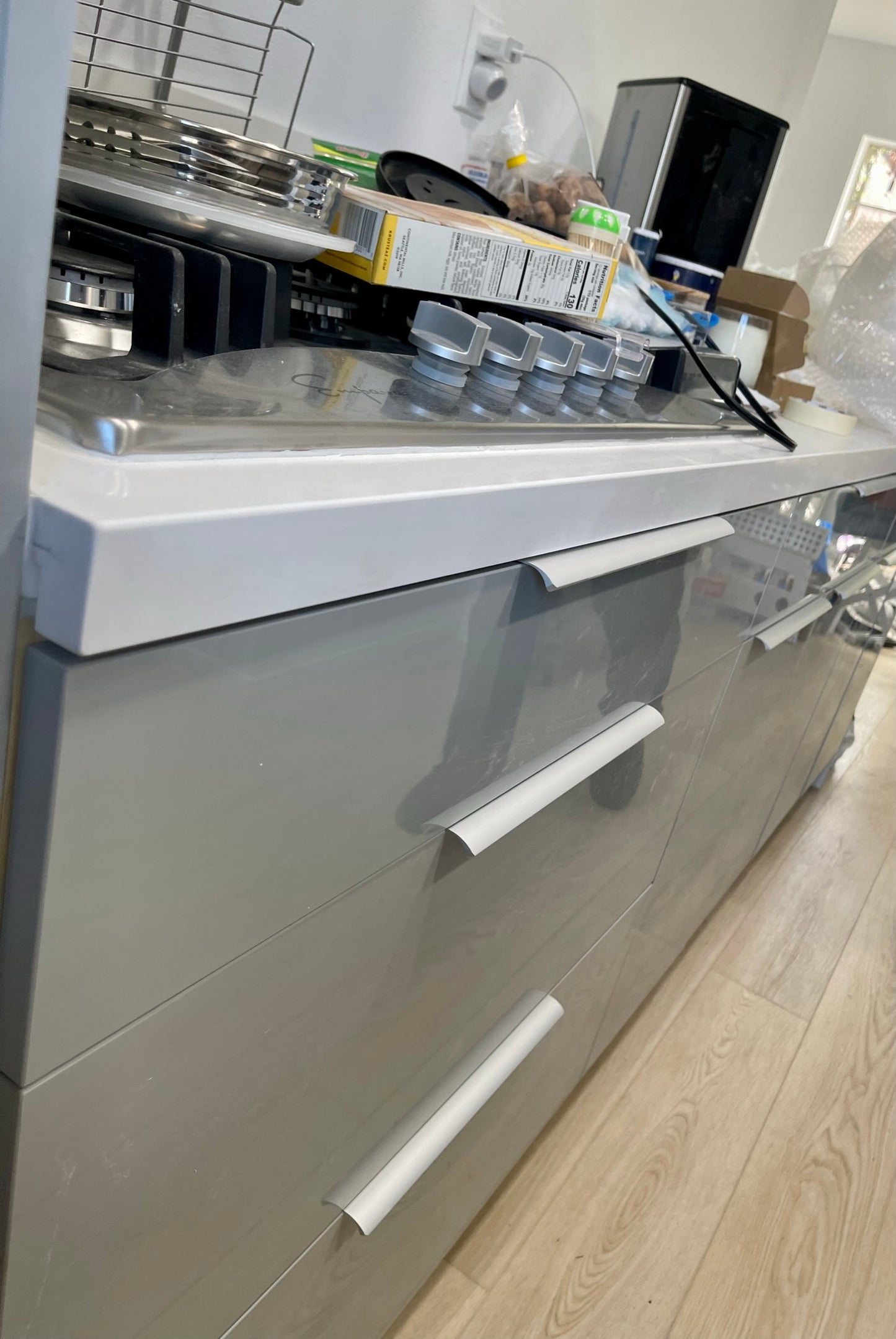 Gloss Light Grey European