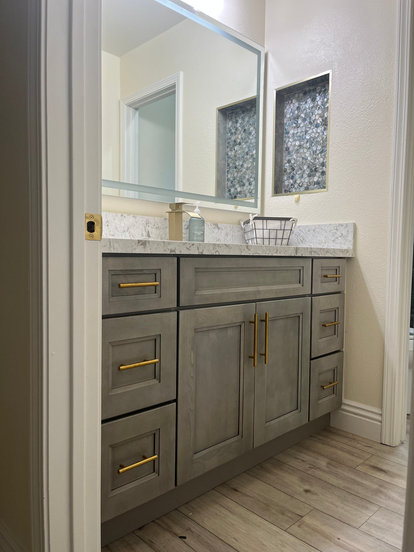 Ash Brown Double Shaker