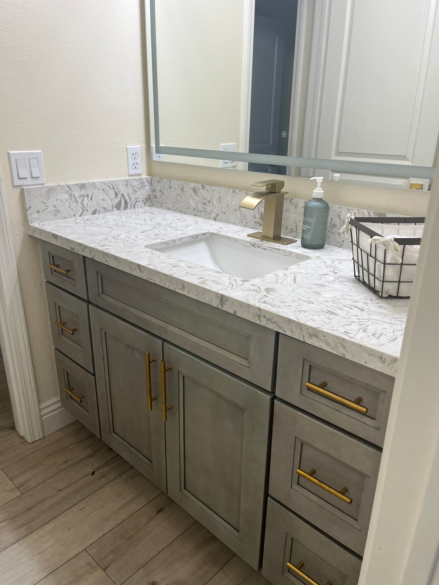 Ash Brown Double Shaker