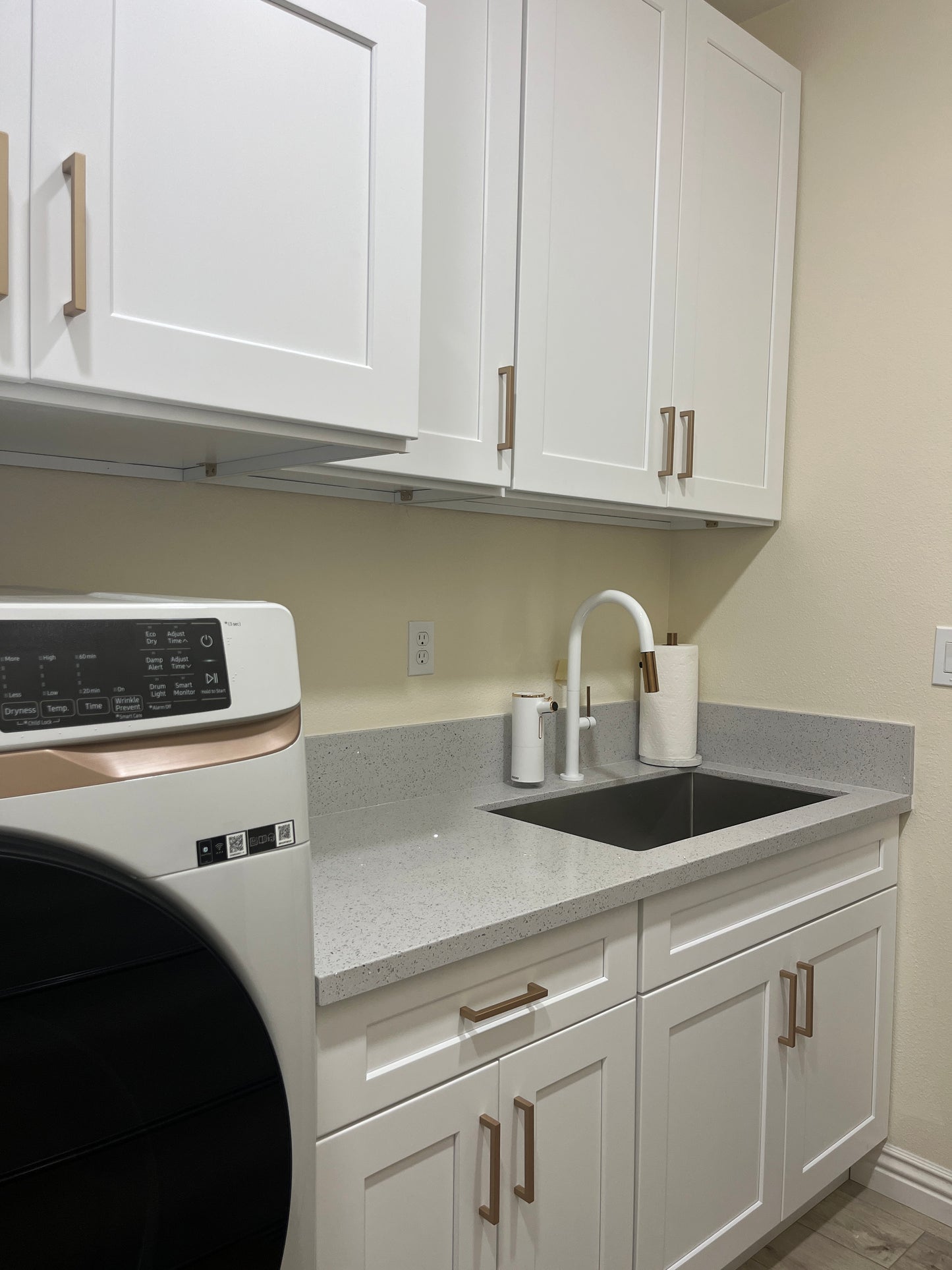 White Diamond Quartz Slab