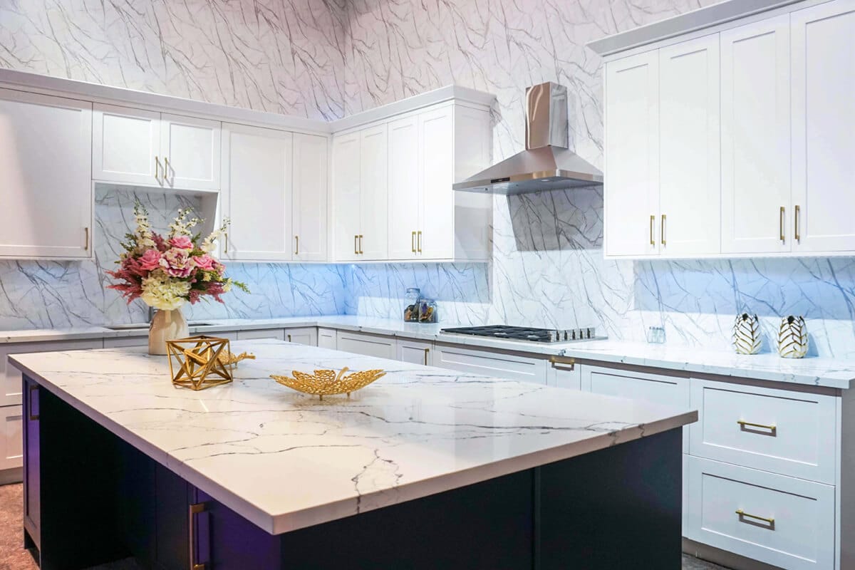 Jersey White Frameless Shaker
