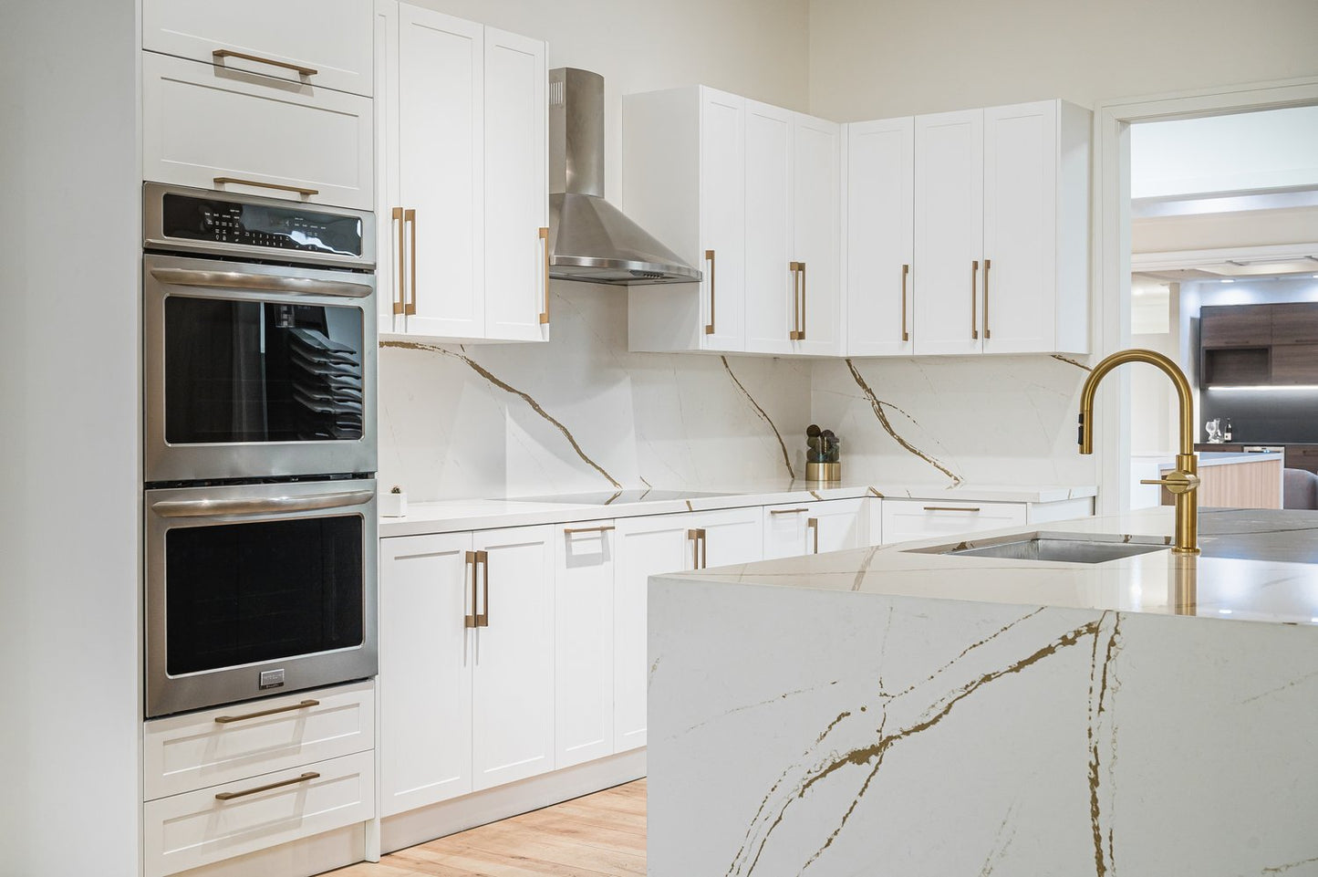 La Reve Frameless Shaker