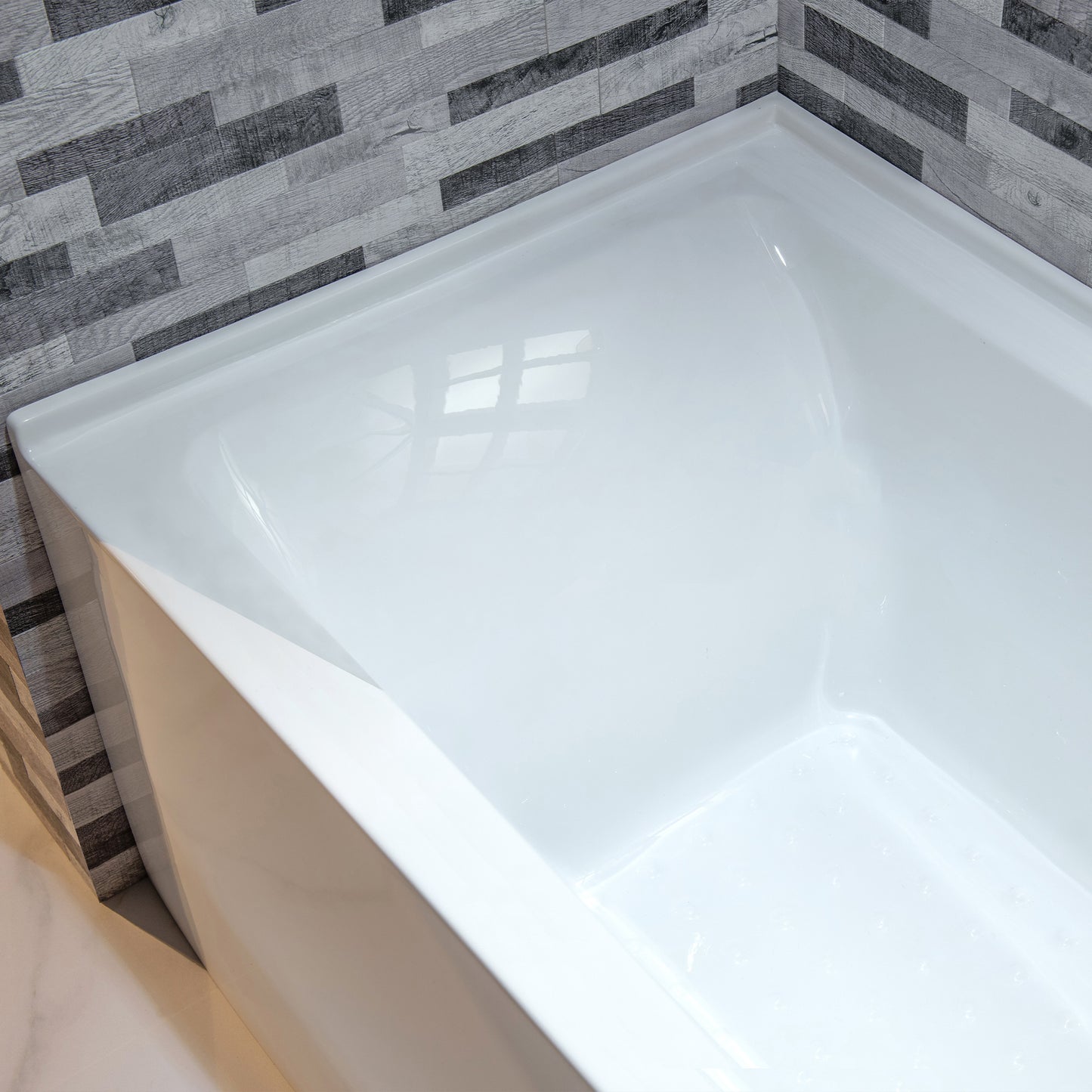 Crique 60" Alcove Bathtub