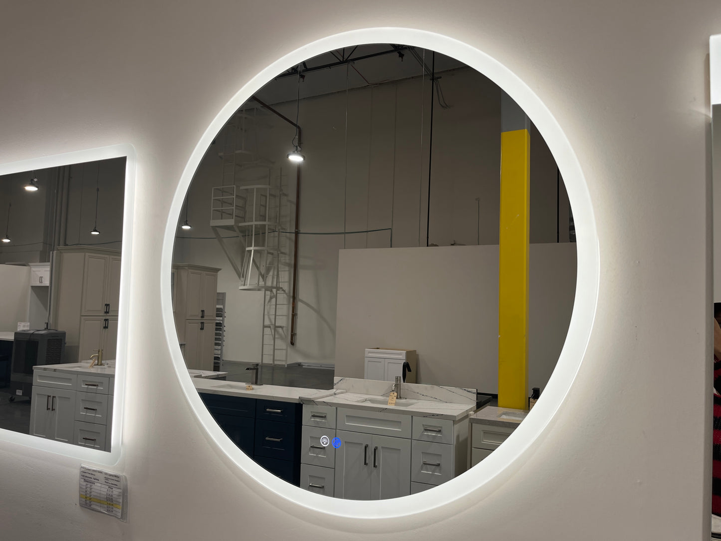Glimpse Round LED Mirror