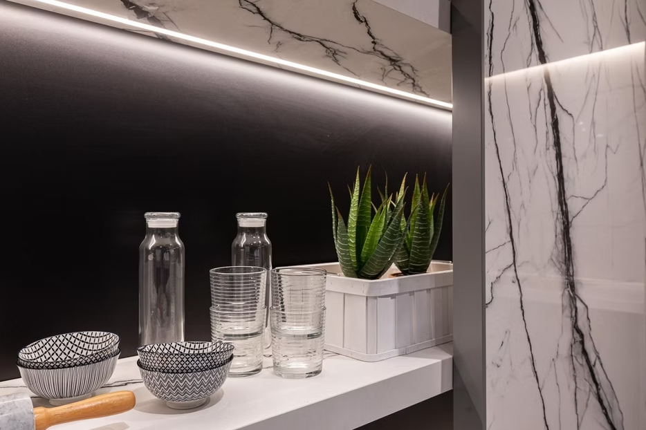 Florim PorcelainTop™ Marble Breach White Porcelain Slab
