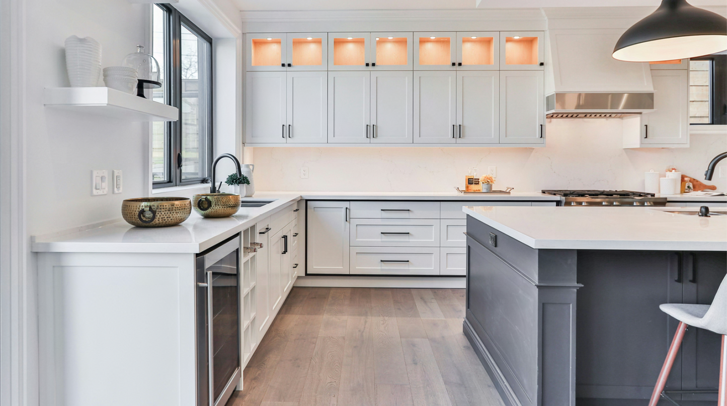 Mallorca White Frameless Shaker