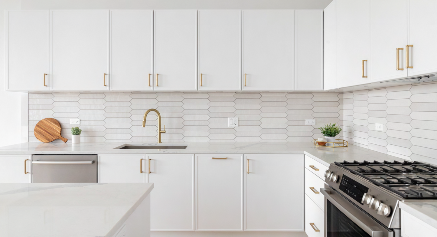 Shady Slim White Frameless Shaker