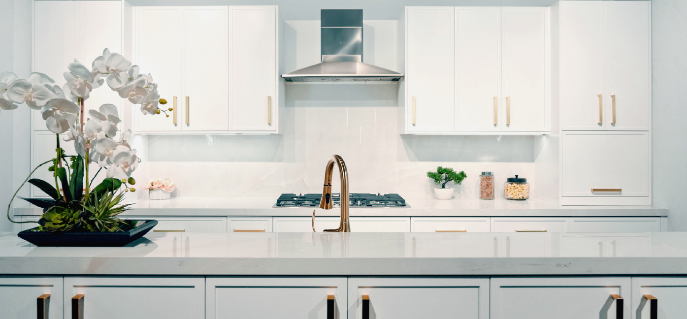 Jersey Slim White Frameless Shaker