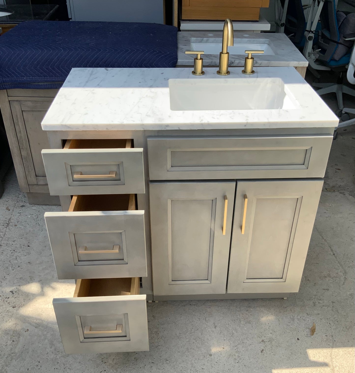 Ash Brown Double Shaker