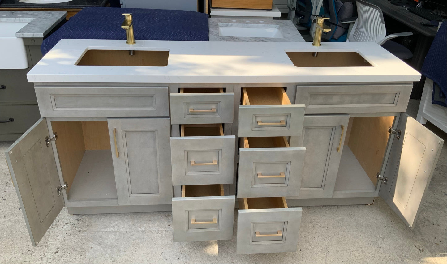 Ash Brown Double Shaker