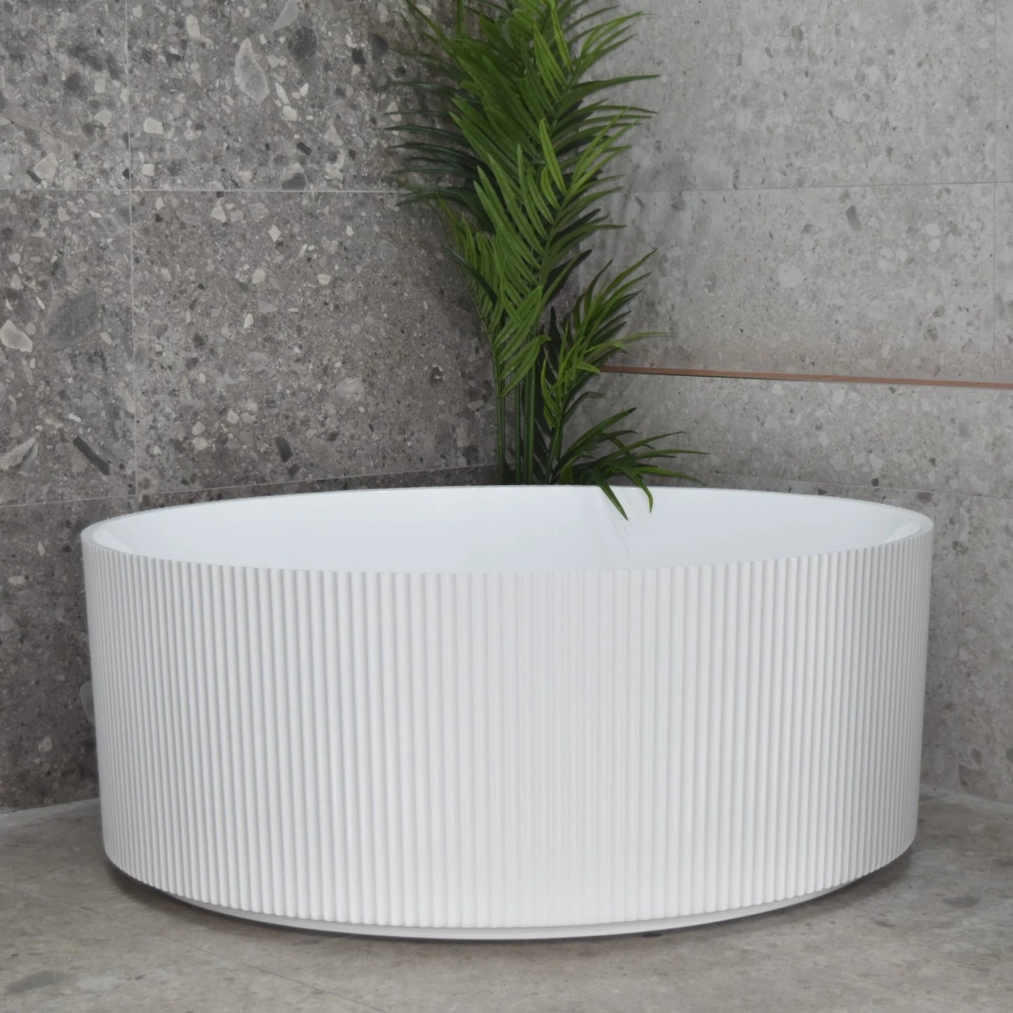 Elodie 60" Fluted Freestanding Bathtub