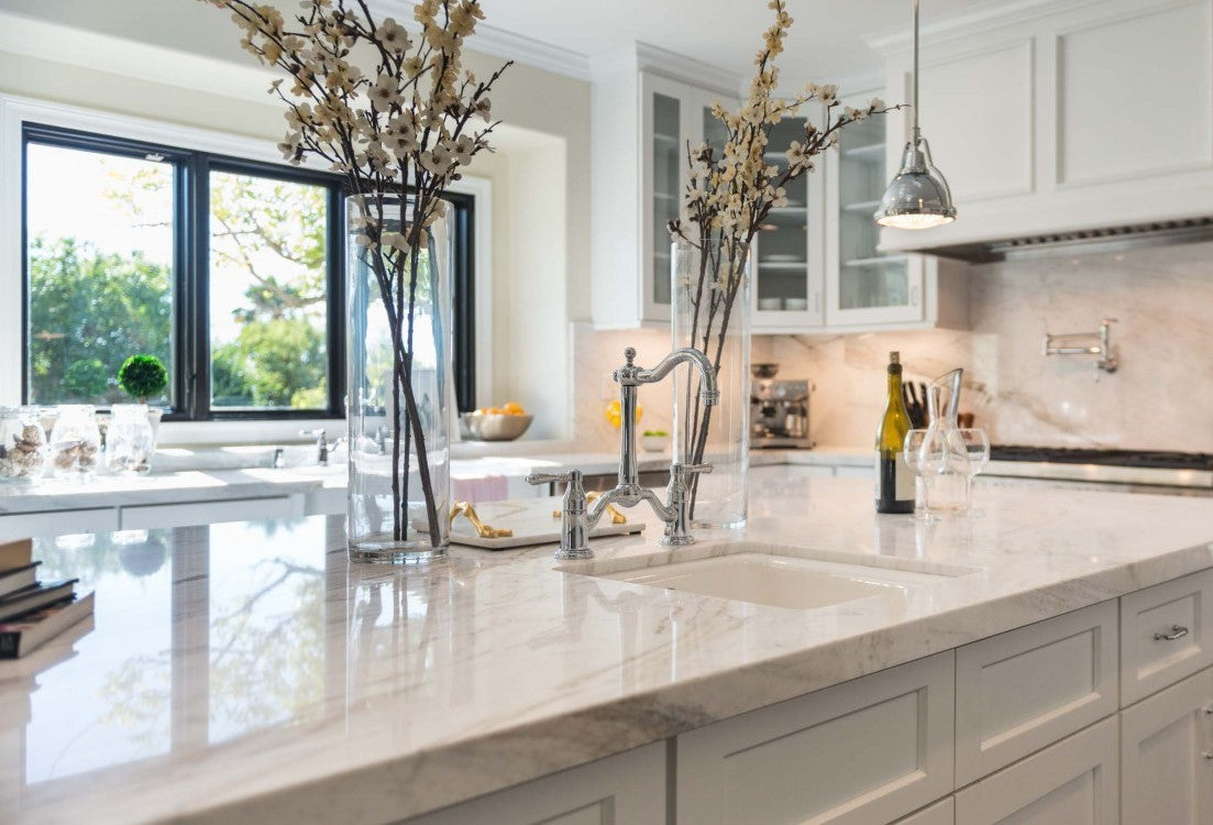 Seamless White Shaker