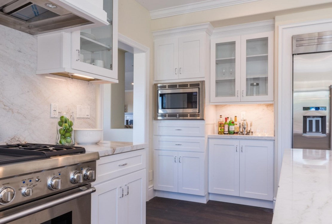 Seamless White Shaker