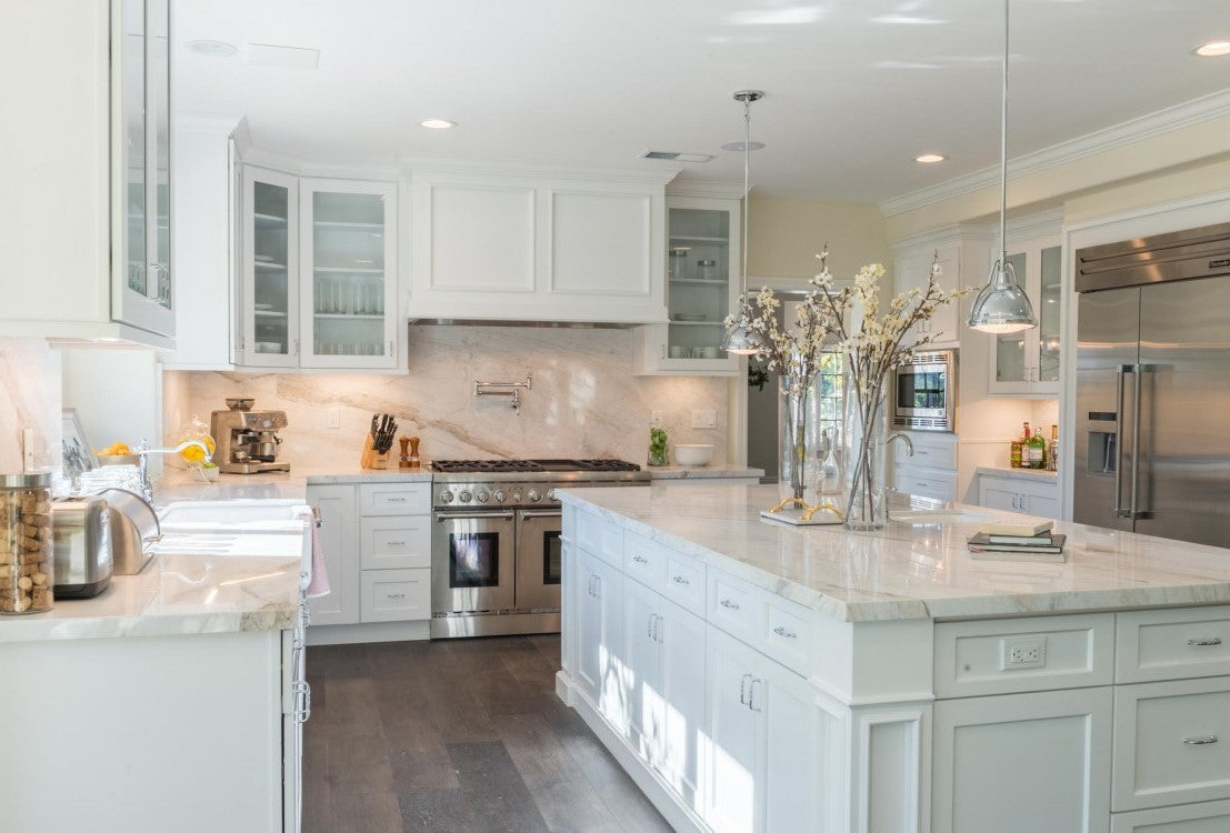 Seamless White Shaker