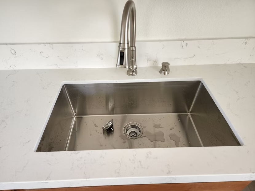 White Venatino Sintera Silica-Free Quartz Slab