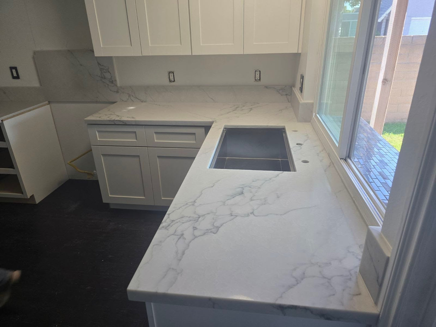 ES-Macaubas Quartz Slab