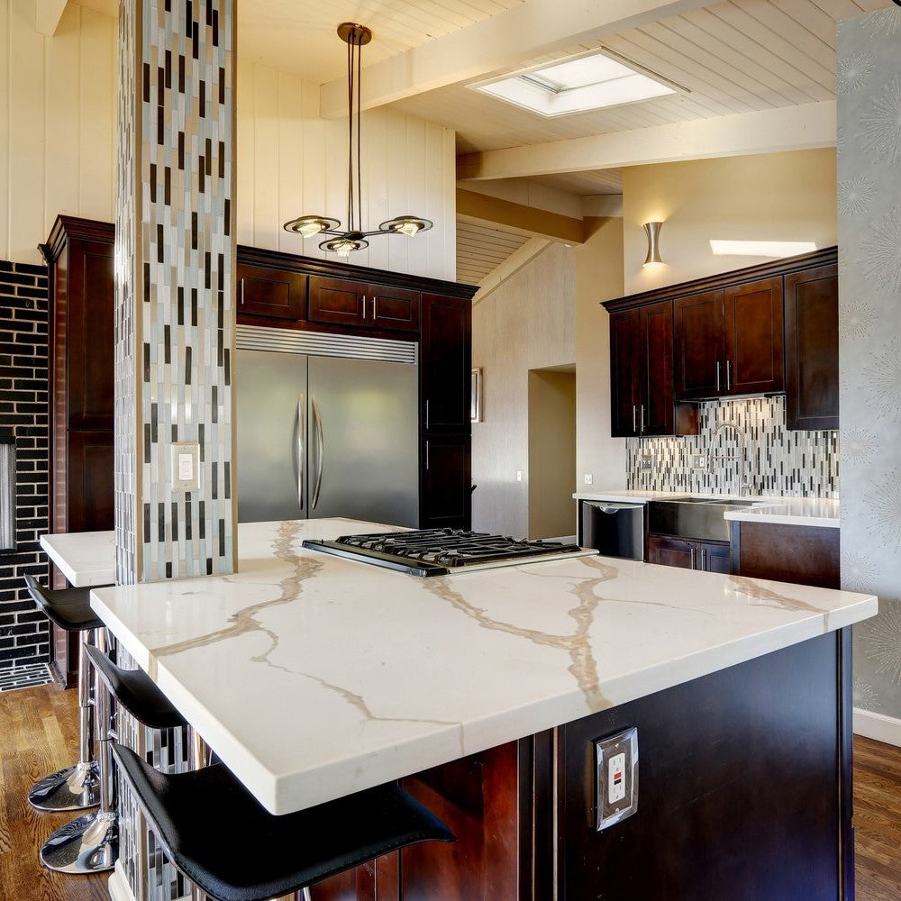 Calacatta Aurorus Quartz Slab