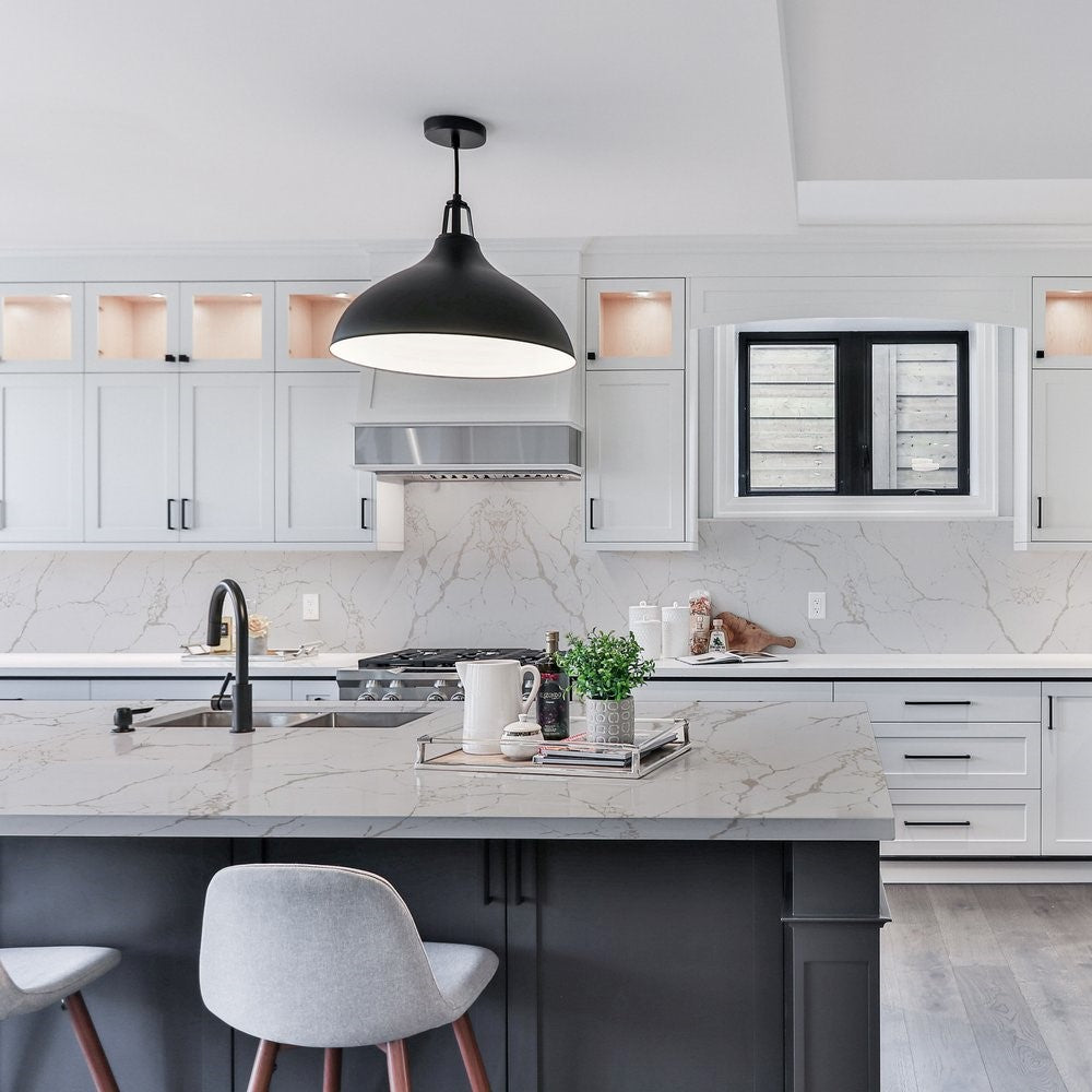 Calacatta Stratus Quartz Slab