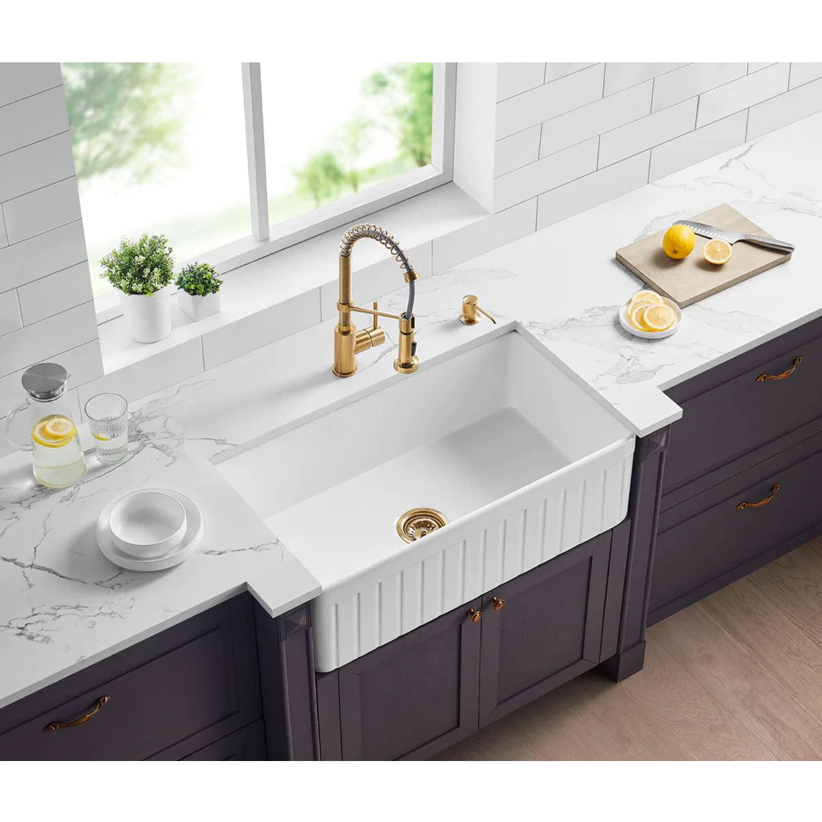Valdez 33" Fireclay Fluted Apron / Farmhouse Kitchen Sink