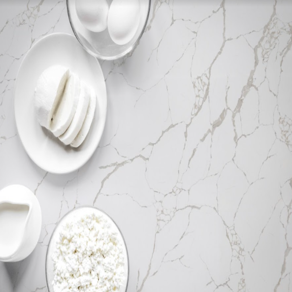 Calacatta Stratus Quartz