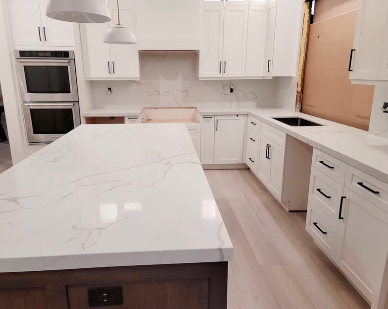 Calacatta Del Sol Sintera Silica-Free Quartz Slab