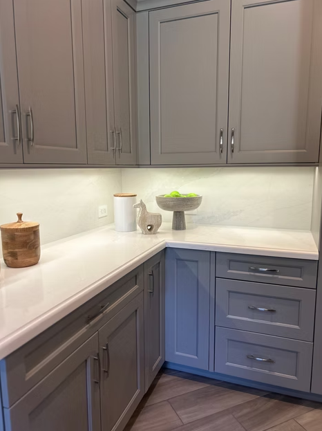Calacatta Ria Quartz Slab