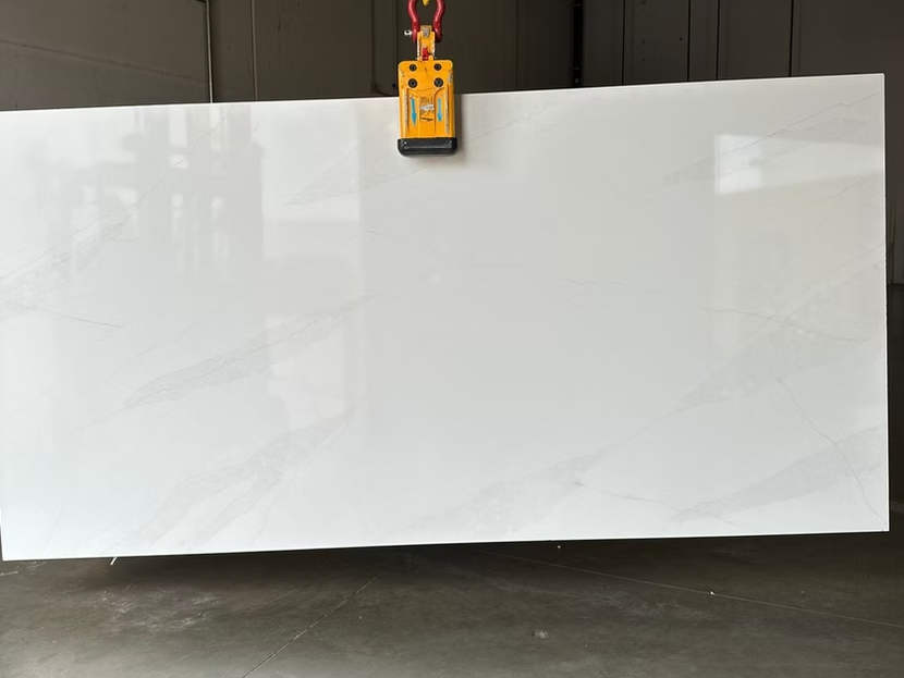 Calacatta Rio Quartz Slab
