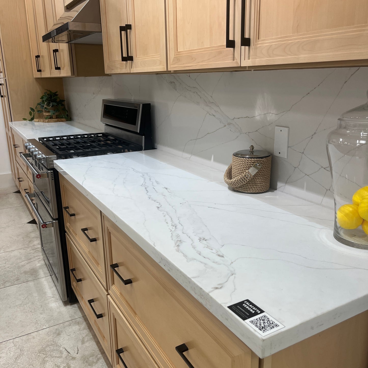 Calacatta Verona Quartz Slab