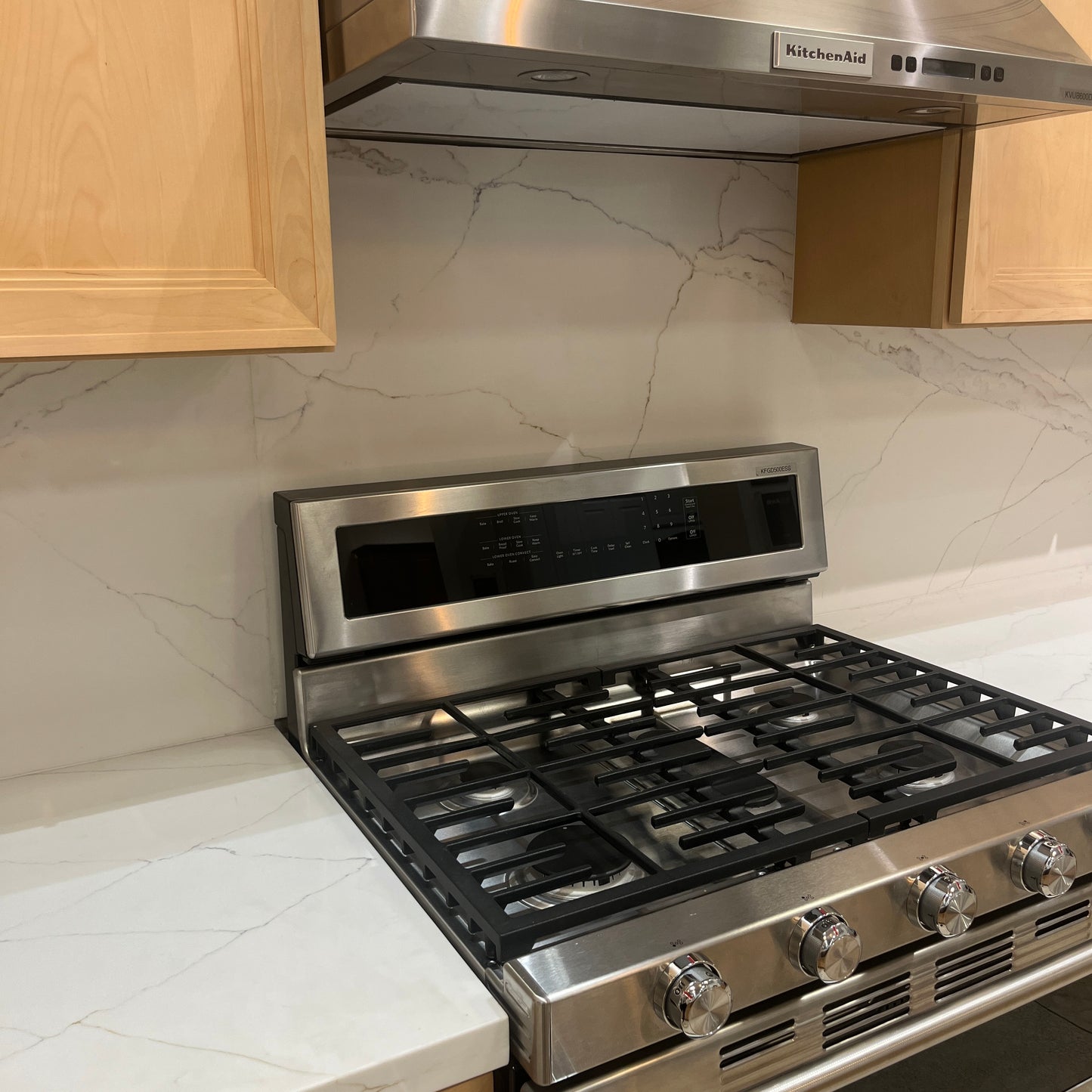 Calacatta Verona Quartz Slab