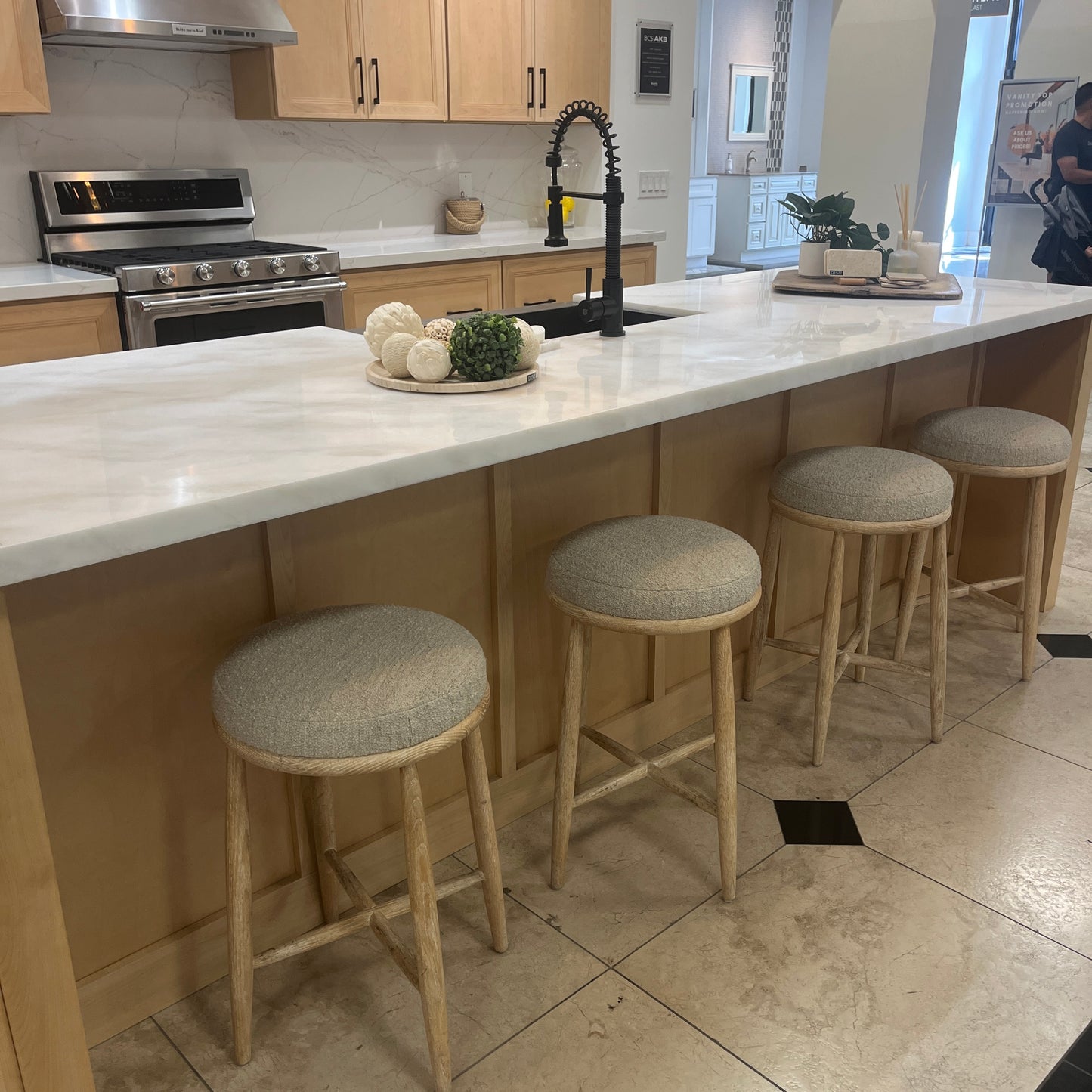 Calacatta Verona Quartz Slab