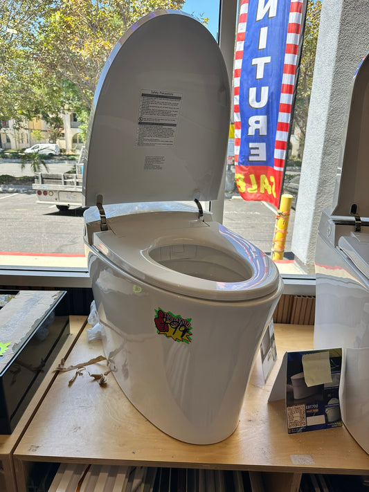 [CLEARANCE] Woodbrige White One Piece Elongated Smart Toilet Bidet with Built In Sensor $799 each